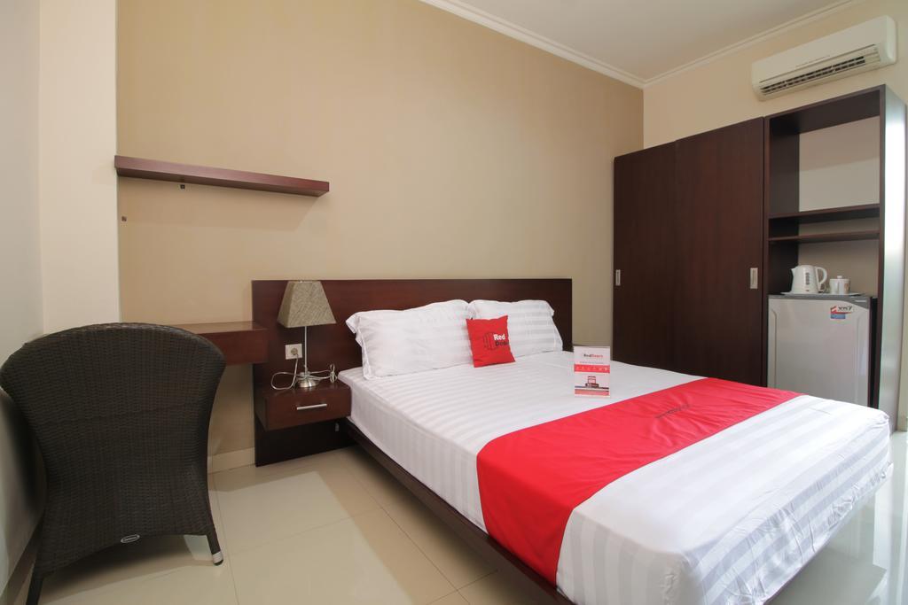 Reddoorz Plus Near Ambassador Mall Yakarta Exterior foto